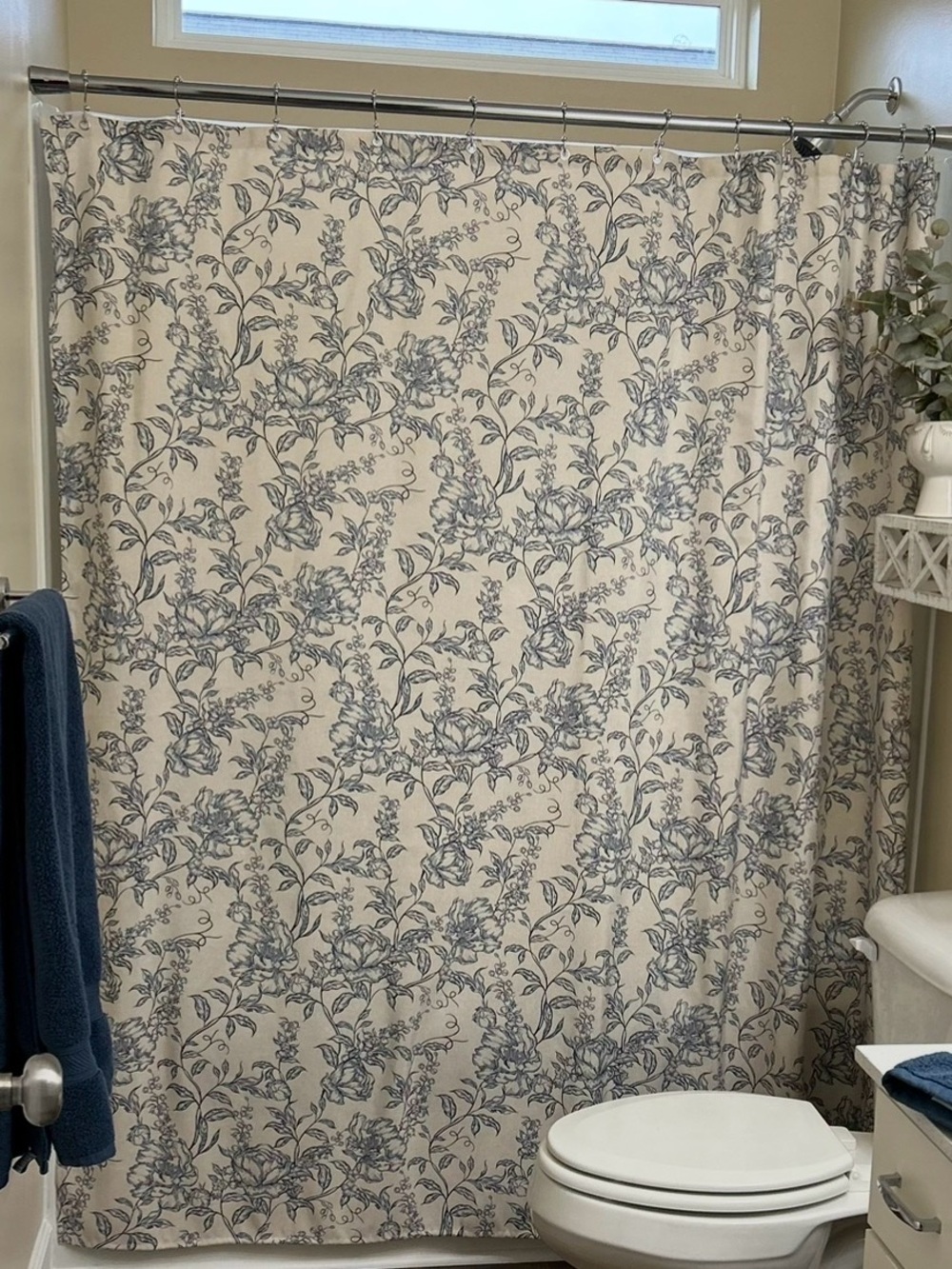Elegant French Toile Blue/Cream 72’x72’ Shower Curtain